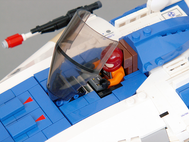 aw012.jpg