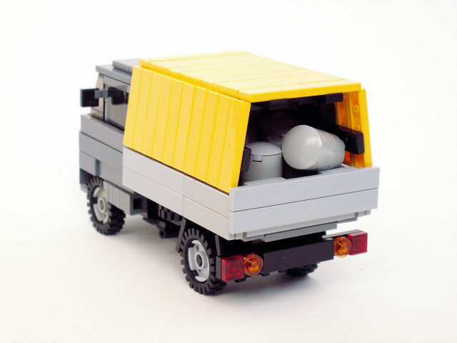 z003.jpg