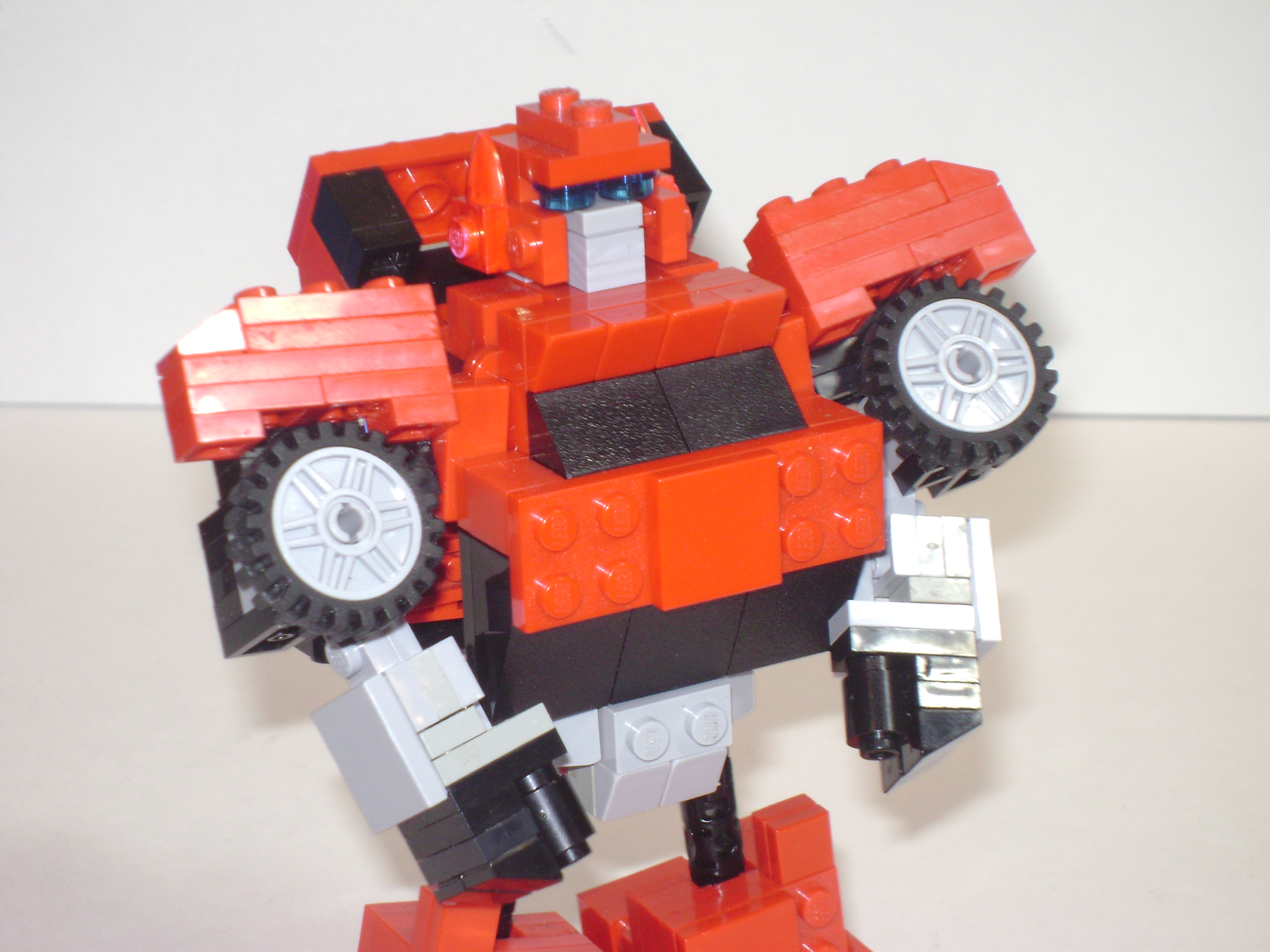 lego_cliffjumper_1.jpg