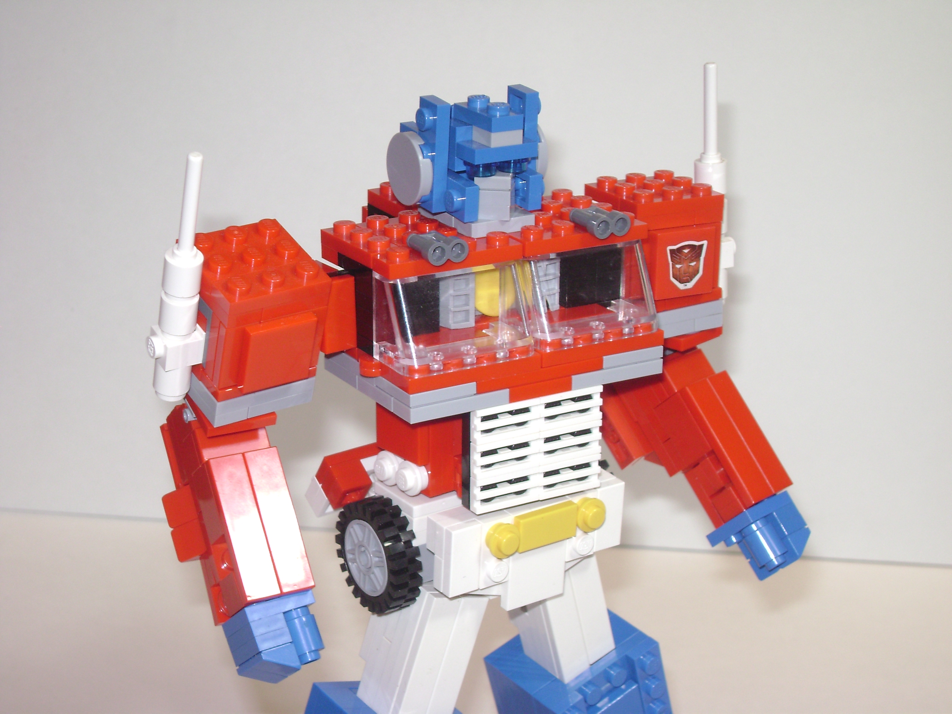 lego_optimus_prime_1.jpg