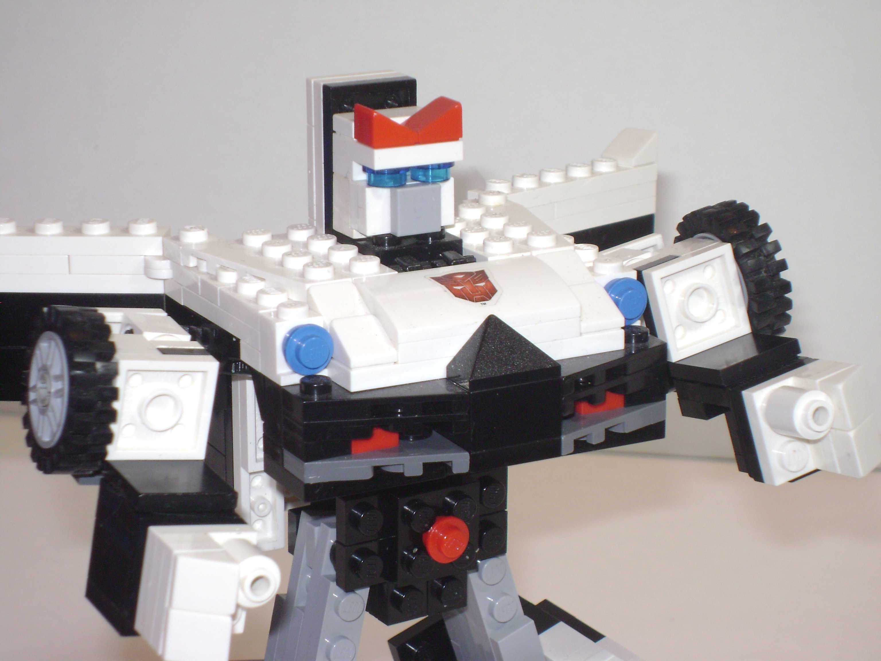 lego_prowl_1.jpg