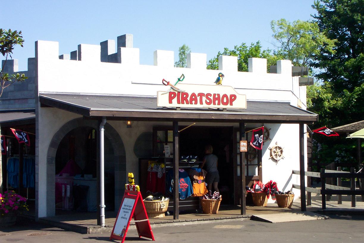 pirate_shop.jpg