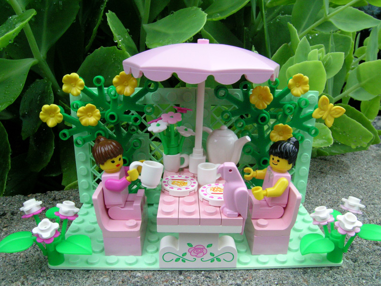 a-table.jpg