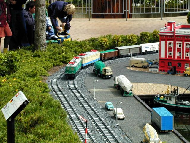 043.jpg