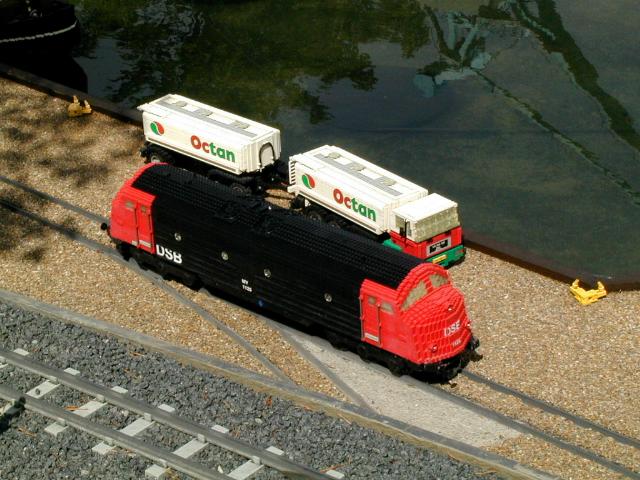 071.jpg