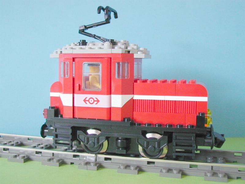 redsmall01.jpg