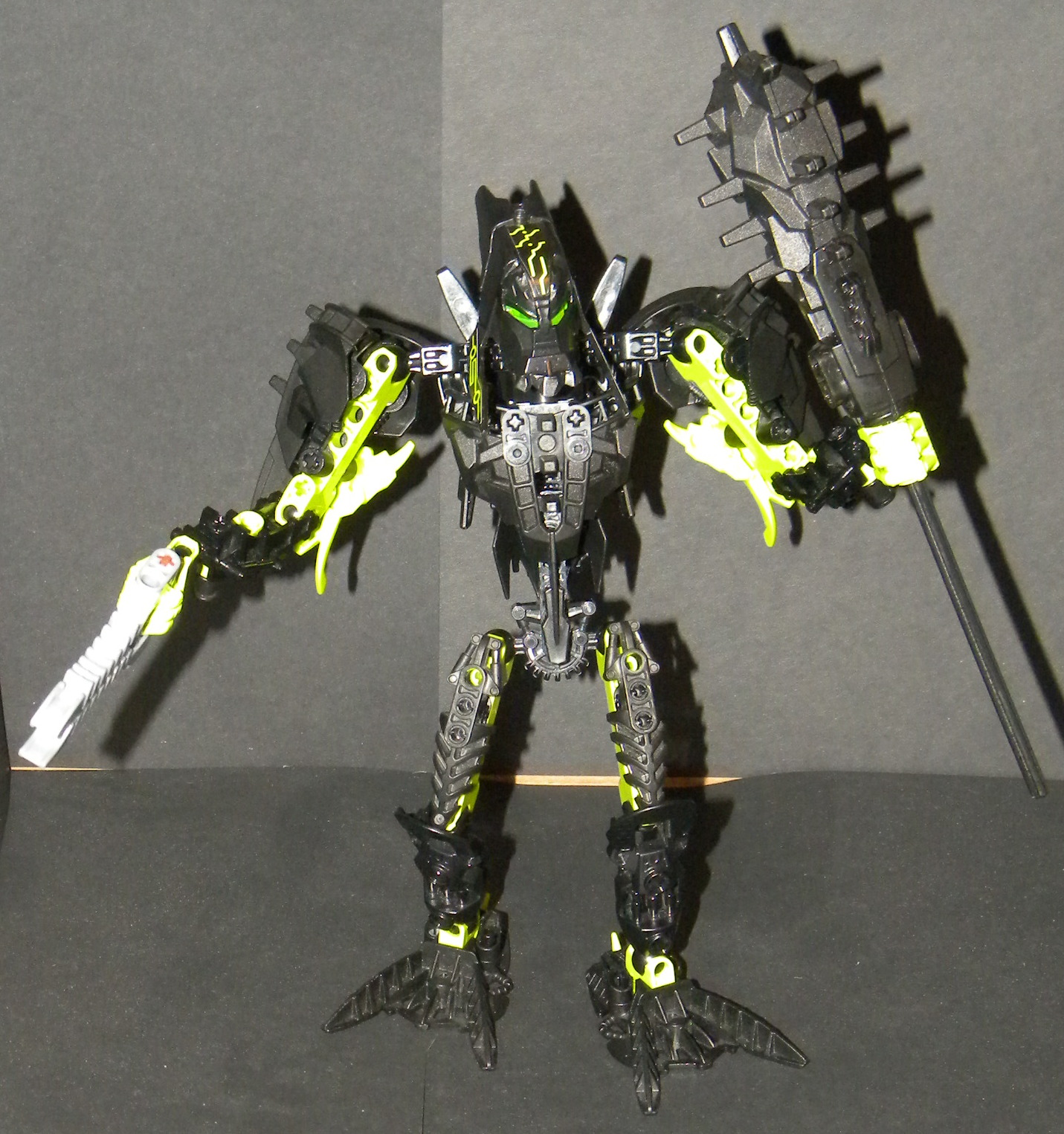 venomu_front.jpg