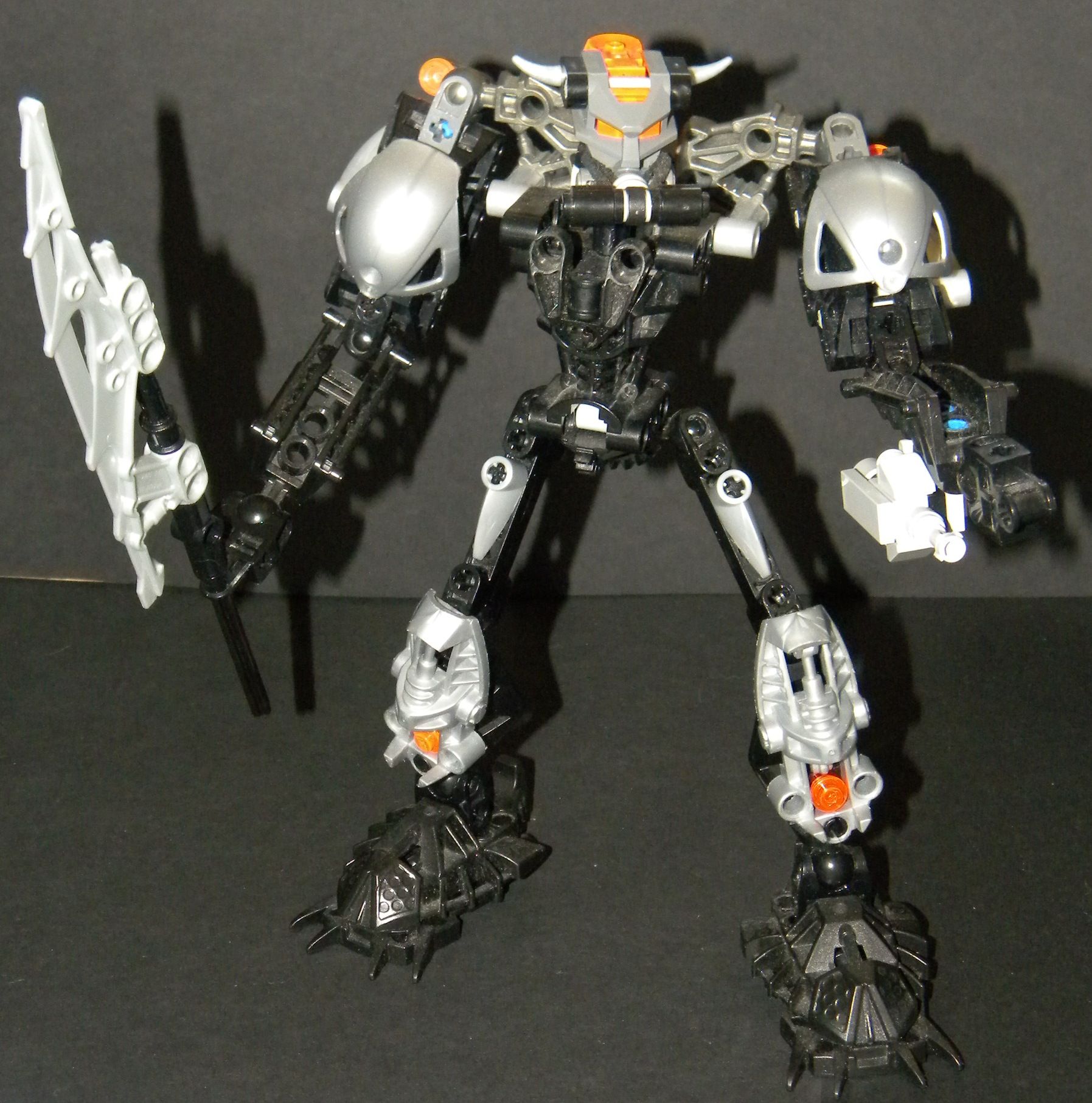 strelk_with_spear_and_wrist_flamethrower.jpg