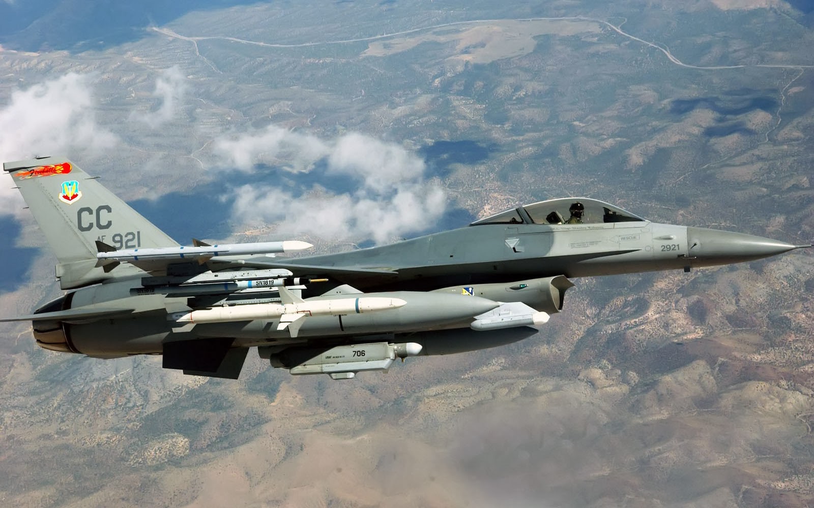 general_dynamics_f-16_fighting_falcon_wallpapers_.jpg