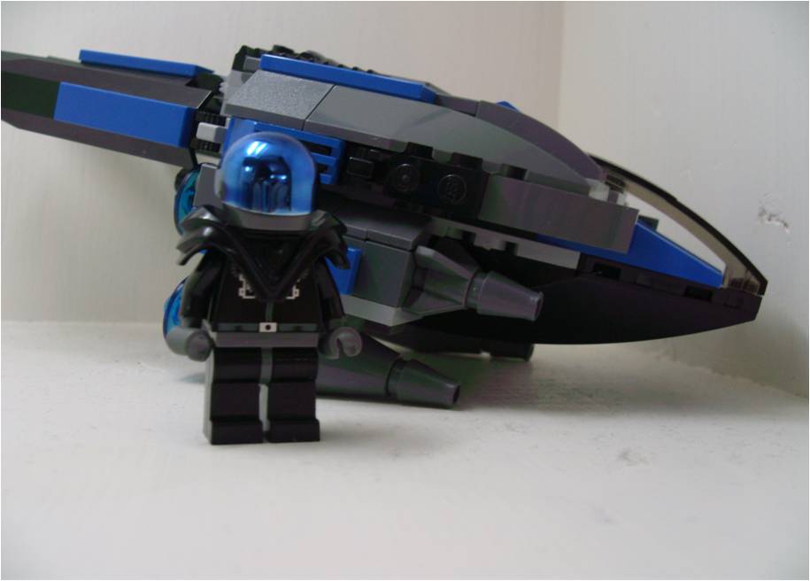 pilot_with_ship.jpg