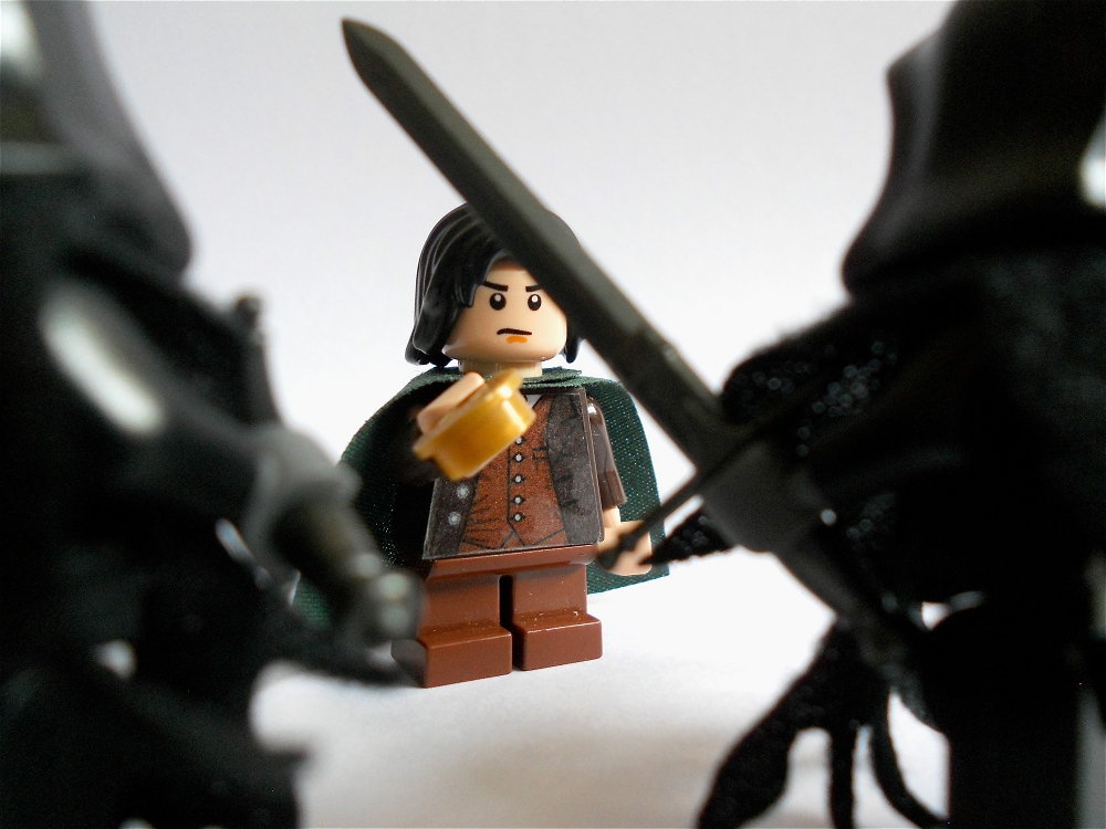 frodo_and_nazgul.jpg