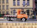 Flatbed-truck