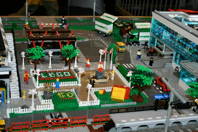 110legoworld2008.jpg