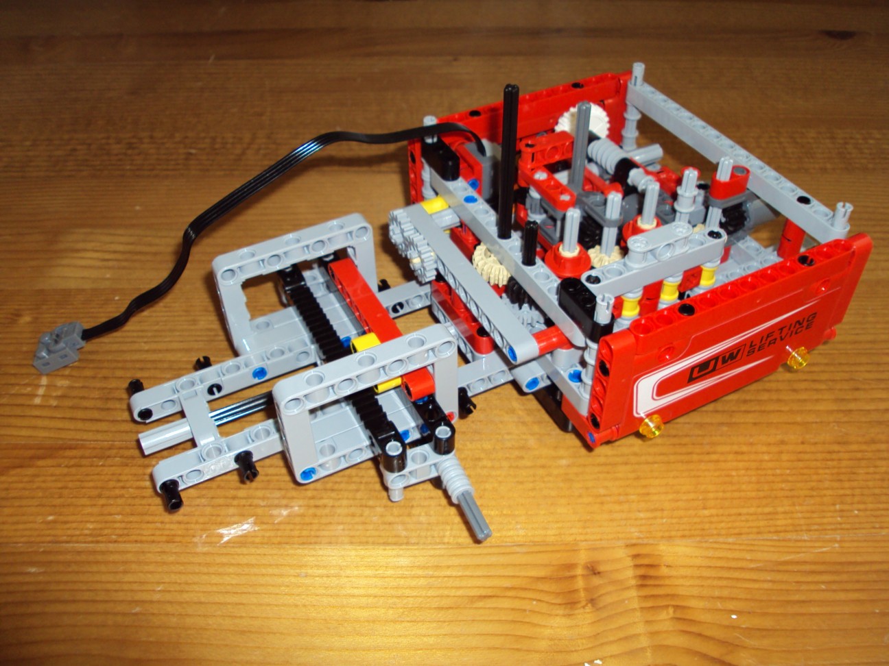 8258035.jpg