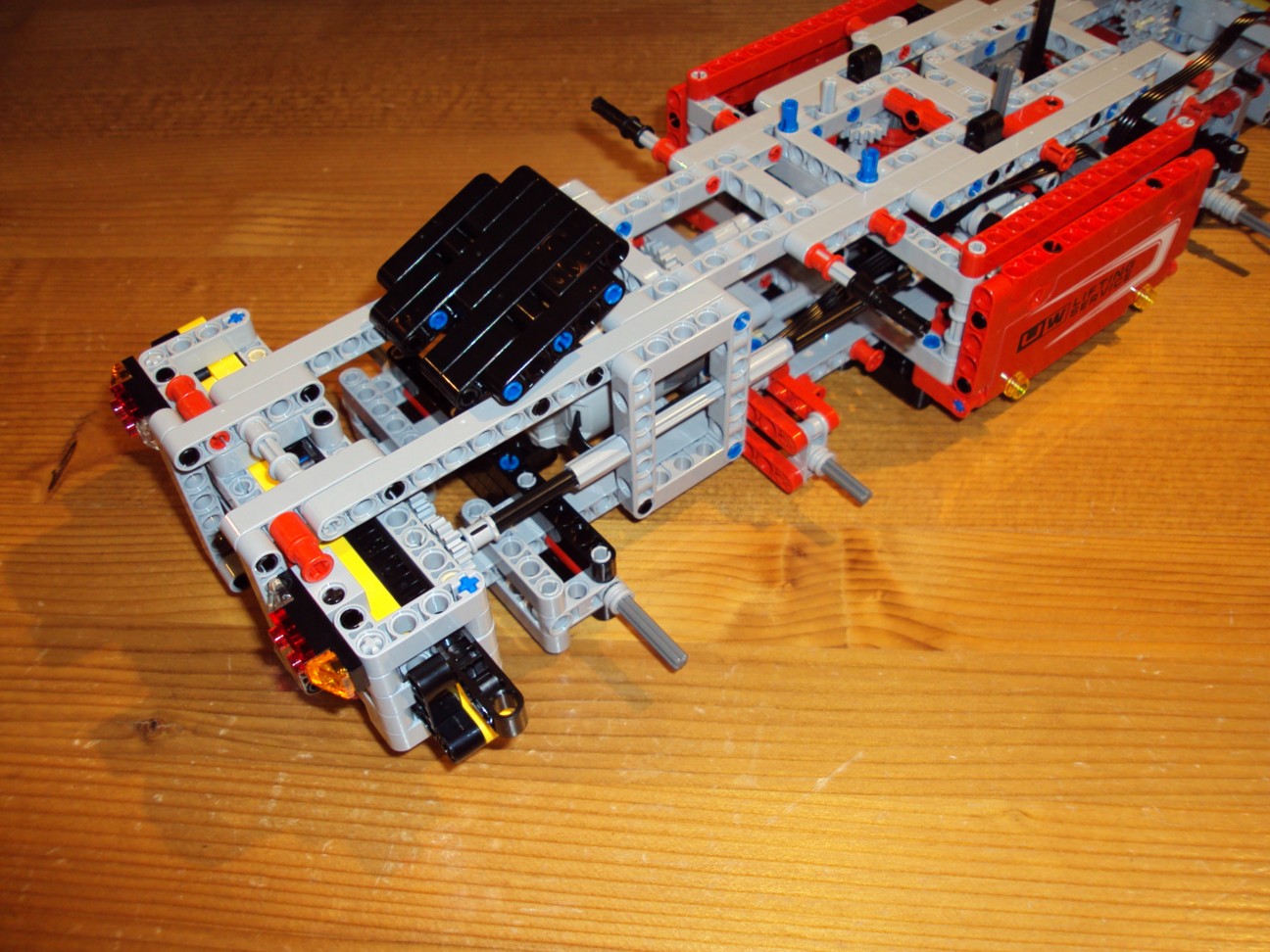 8258060.jpg