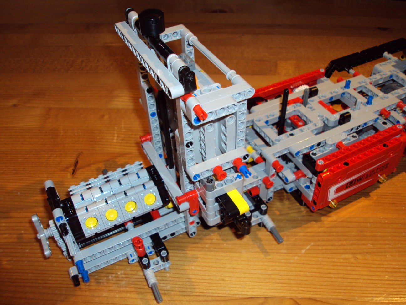 8258068.jpg