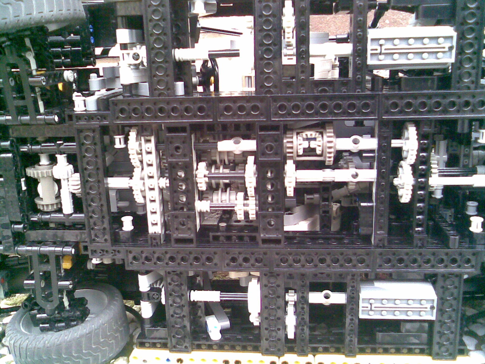 afb097.jpg