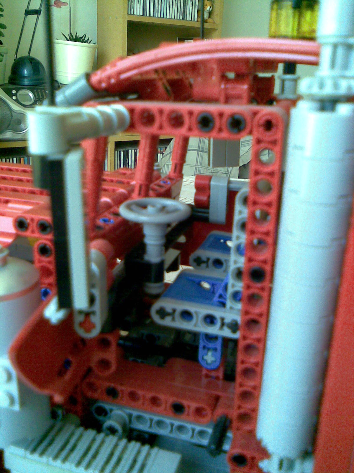 afb012.jpg