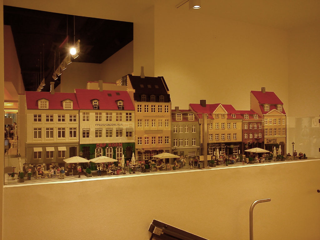 legoshop04.jpg