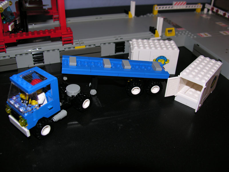 6542_truckunloaded.jpg