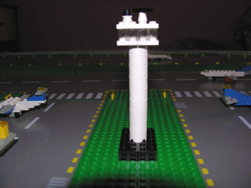 airport_control_tower.jpg