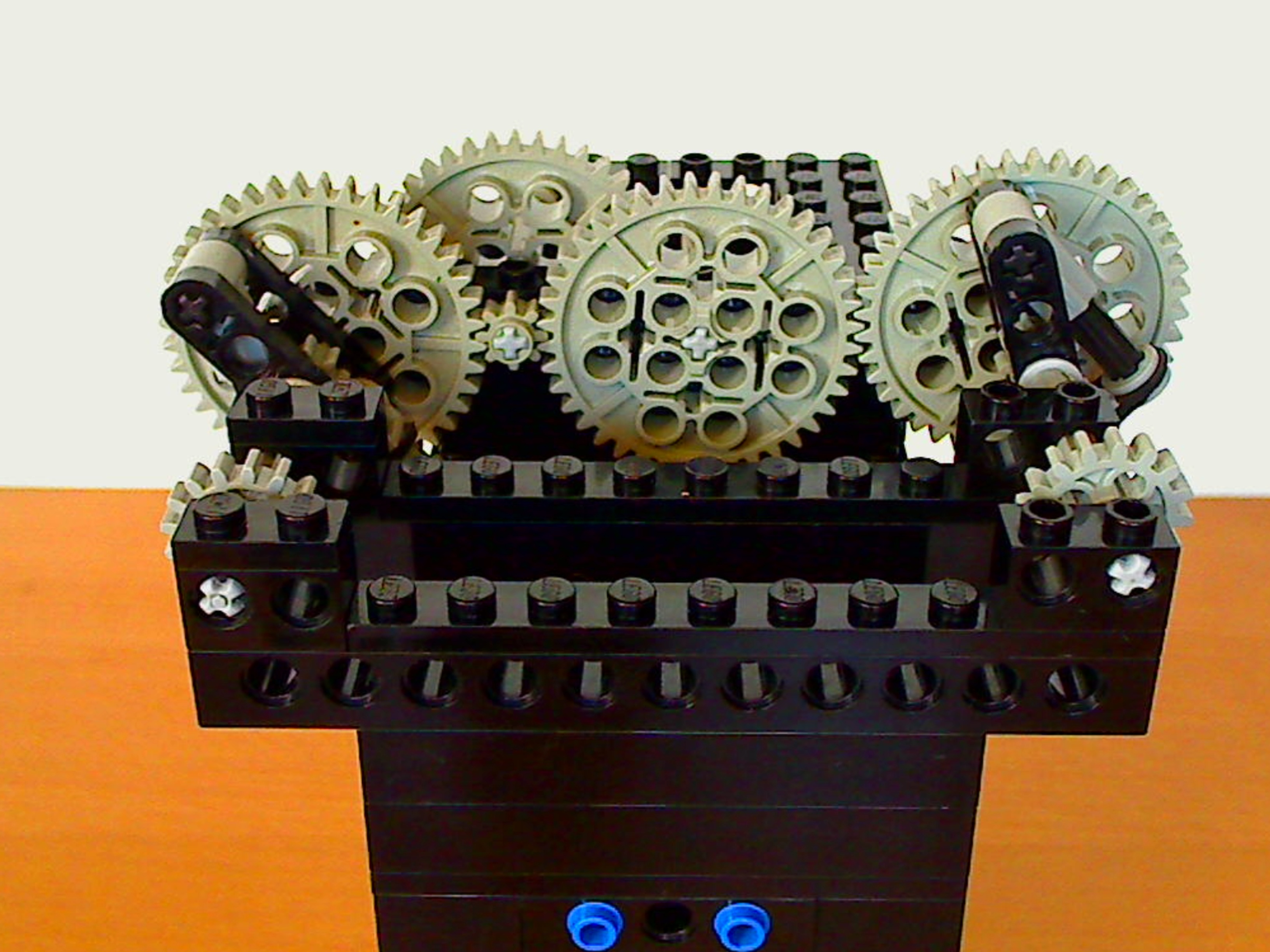 1_drive_train_-_rear.jpg