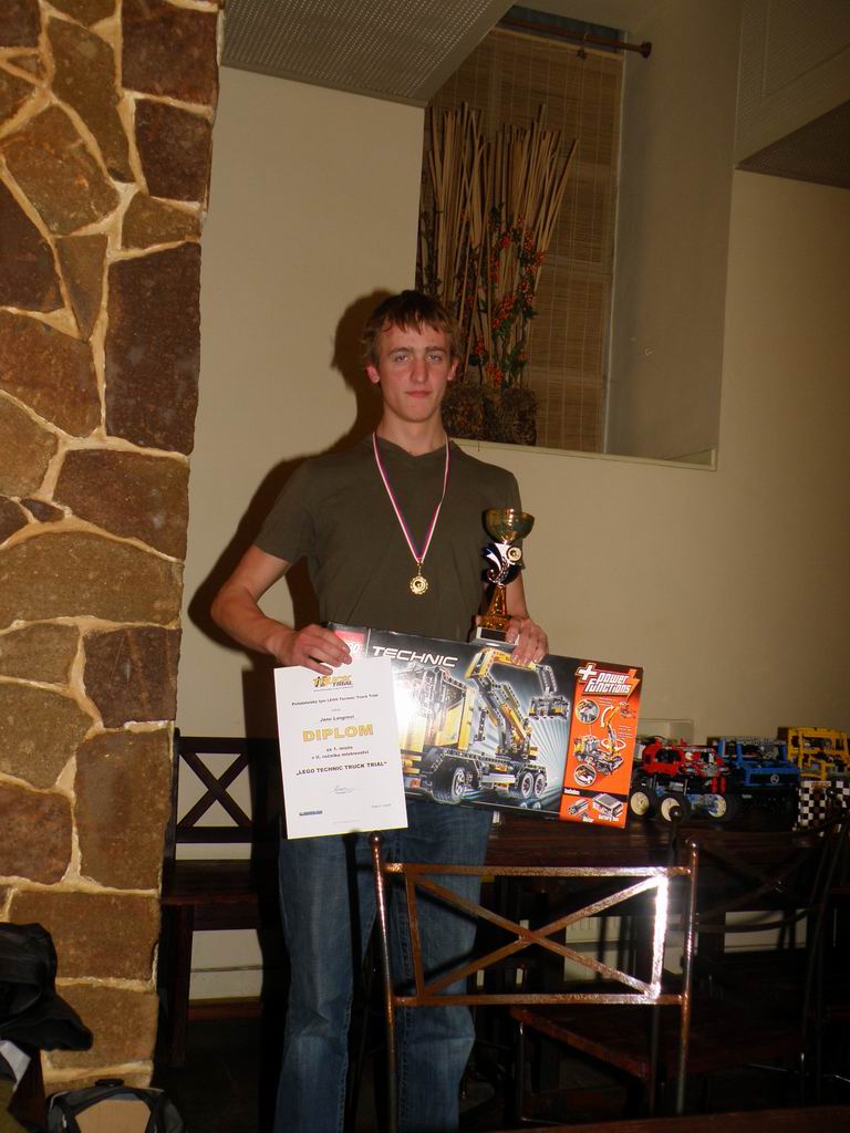 08-winner.jpg