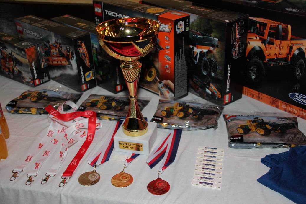awards-04.jpg