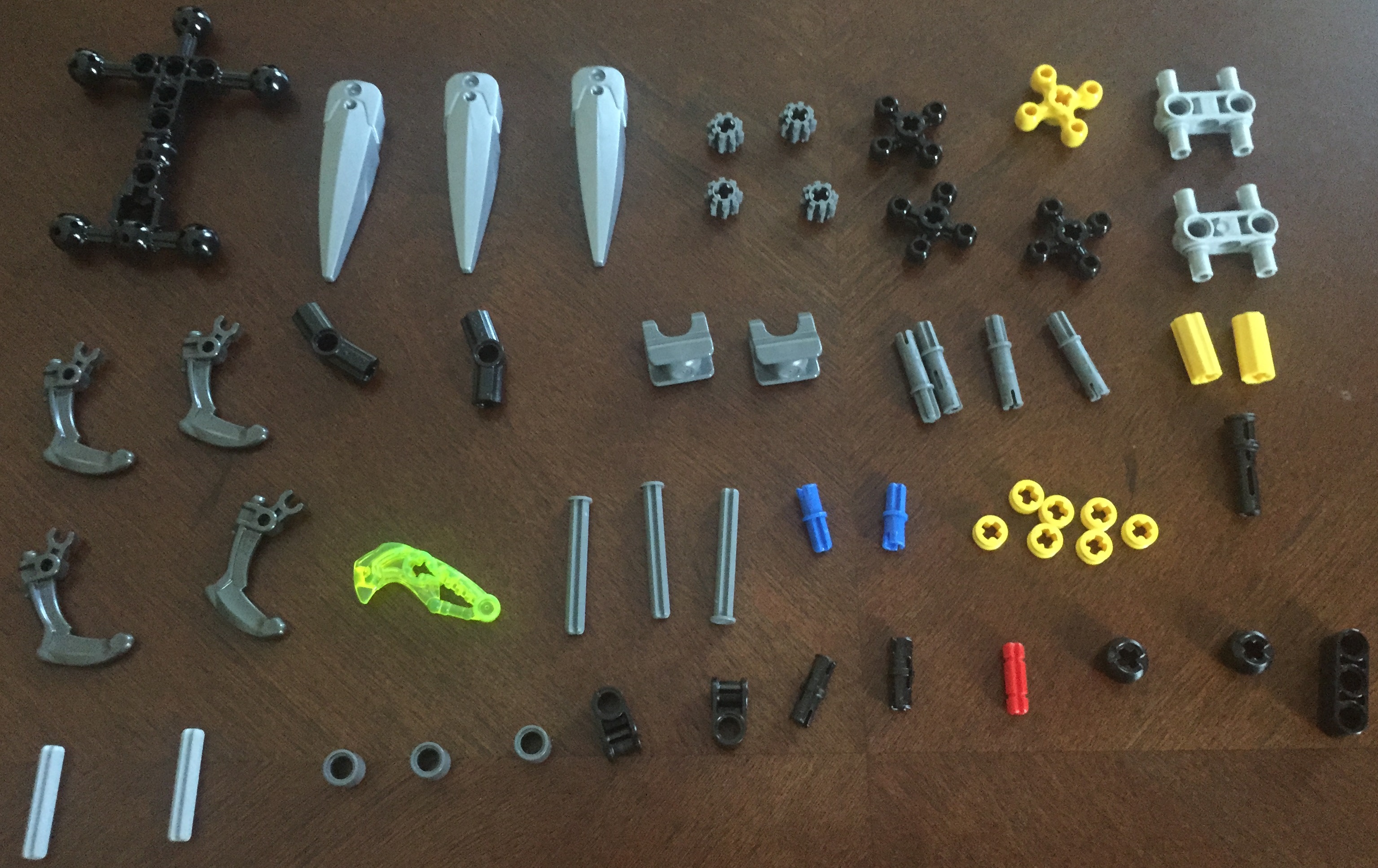 lewa_box_contents_-_pieces_1.jpg