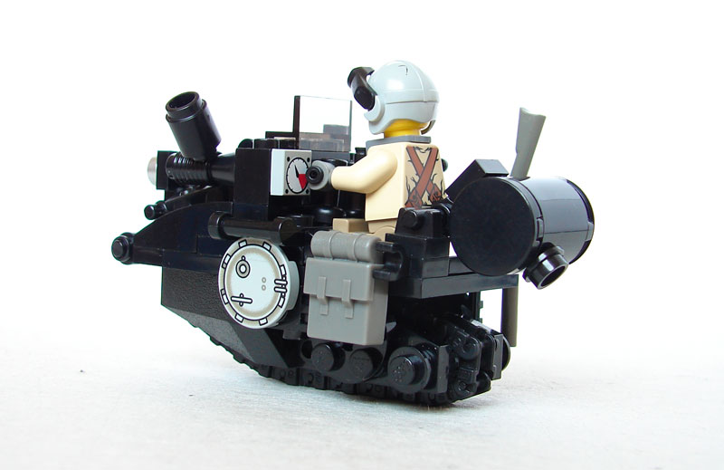 m2scoutmonotrackrear.jpg