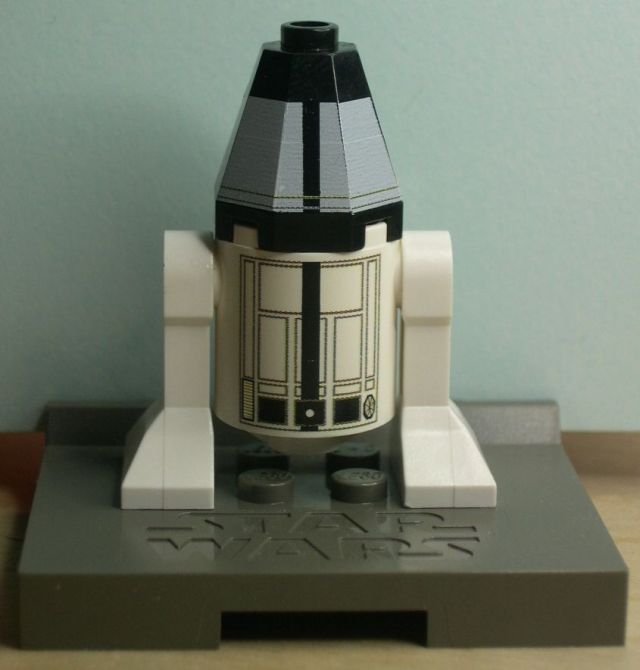 r4-m9_back.jpg
