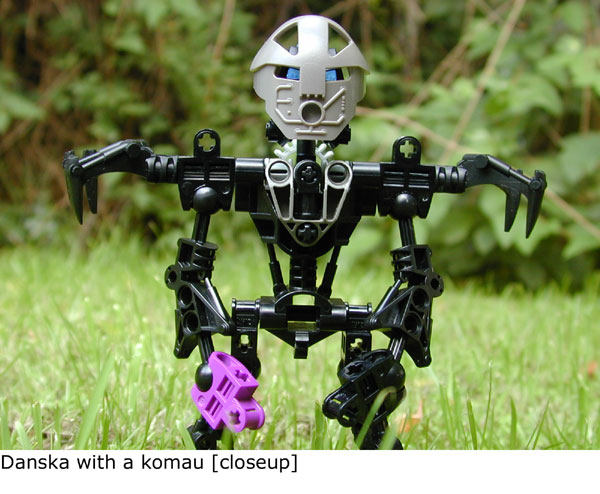 05-danska-with-a-komau-closeup.jpg