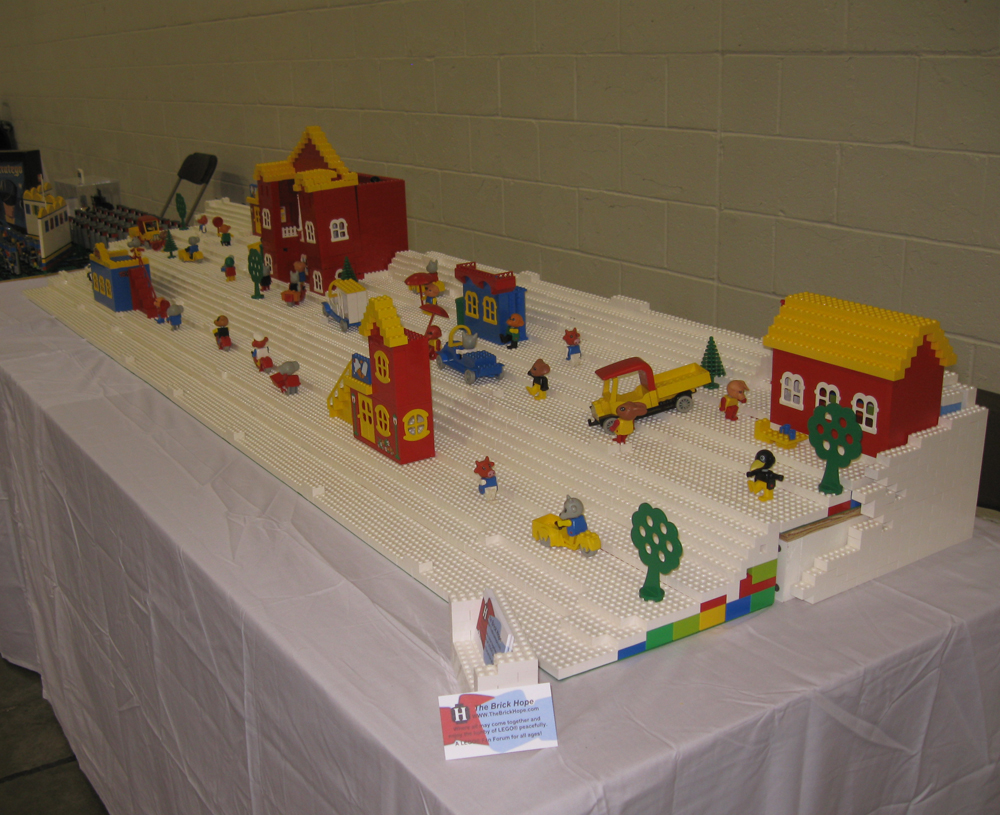 brickfair11_064.jpg