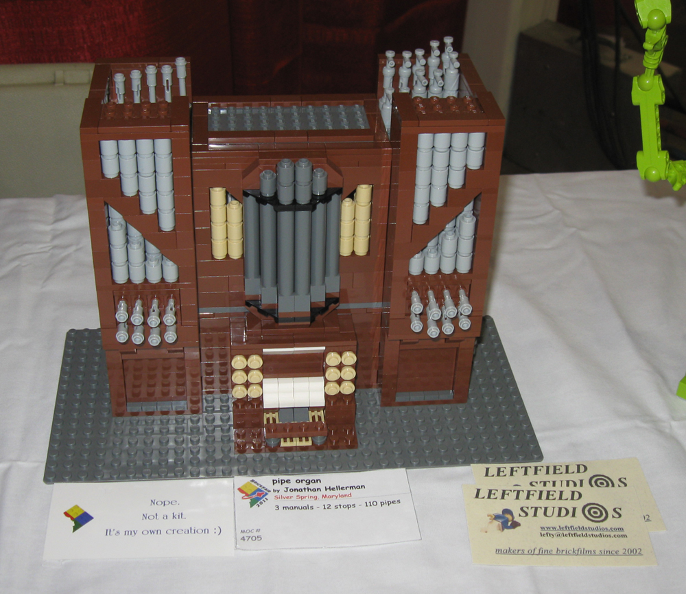brickfair11_325.jpg