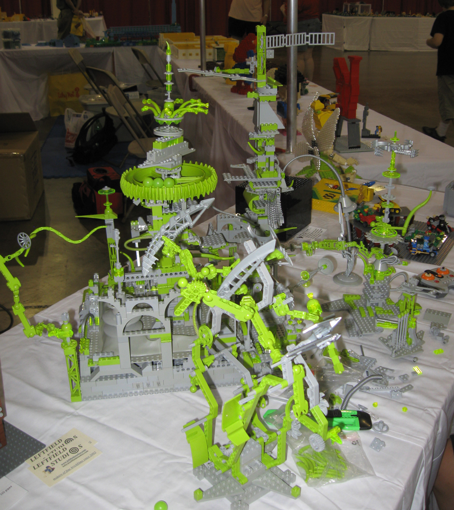 brickfair11_326.jpg