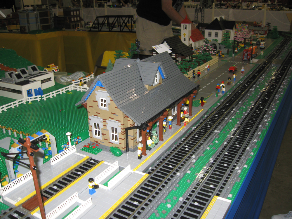 brickfair11_555.jpg