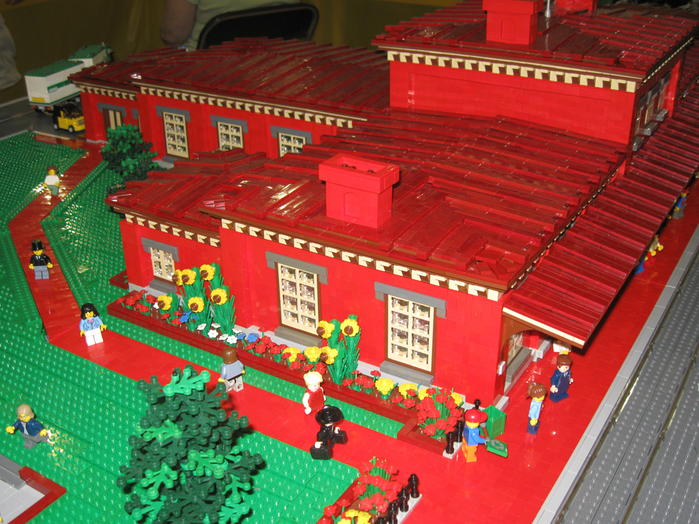 brickfair11_585.jpg