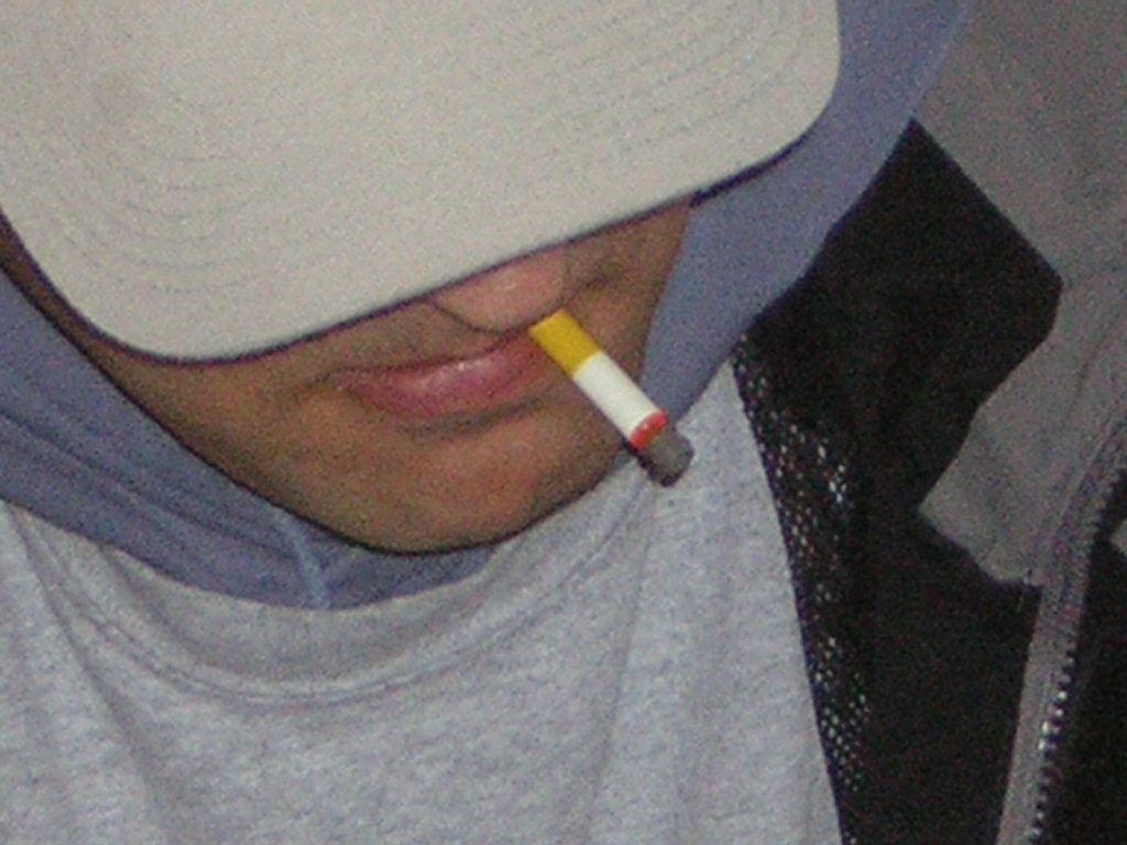 lego_cigarette_2.jpg