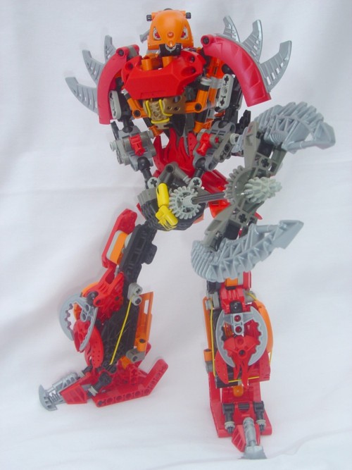 first_bionicle_mecha_017_resized.jpg