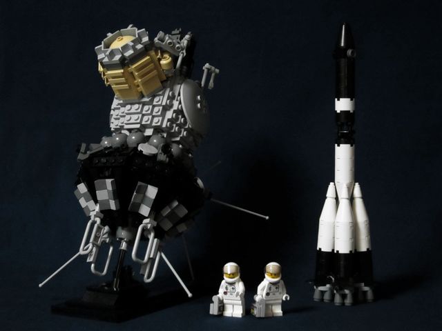 voskhod_rocket_01_00_voskhod2_spaceship.jpg