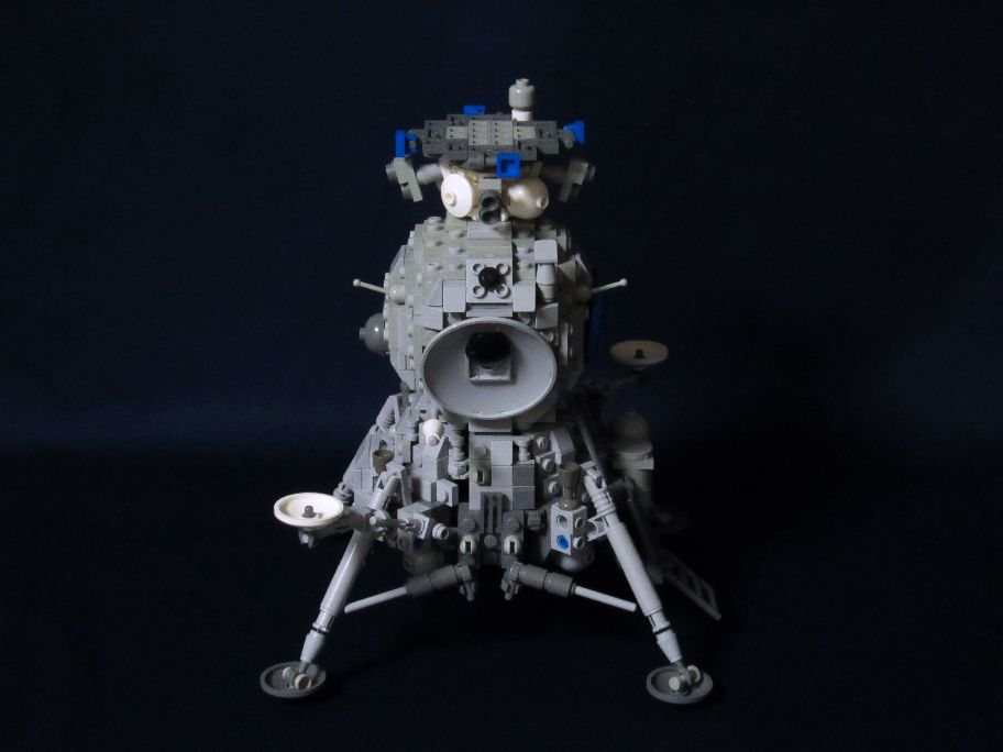 lk-moonlander-01-00.jpg