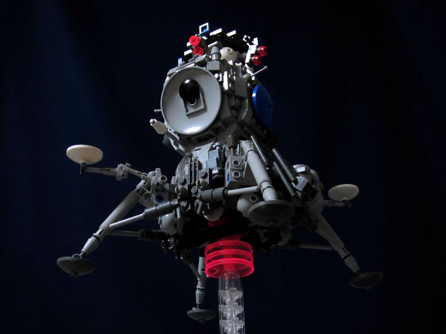 lk-moonlander-02-00-landing.jpg
