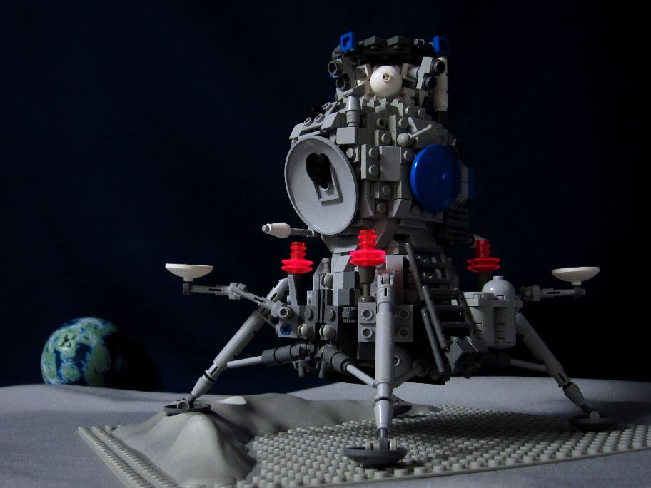 lk-moonlander-02-03-landing.jpg