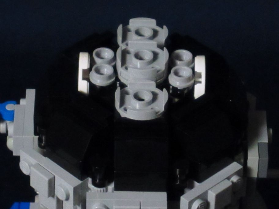 lk-moonlander-05-05-details-blocke-engine.jpg