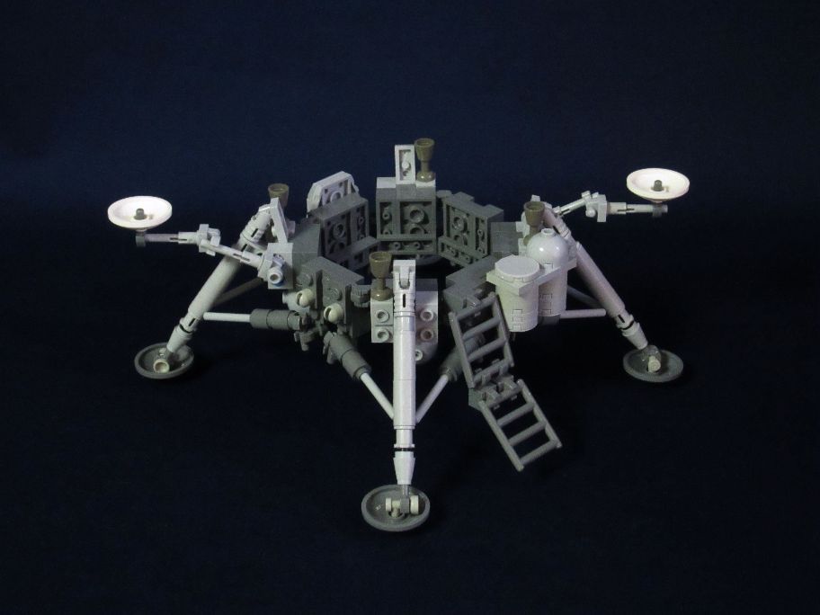lk-moonlander-05-06-details-landinggear.jpg