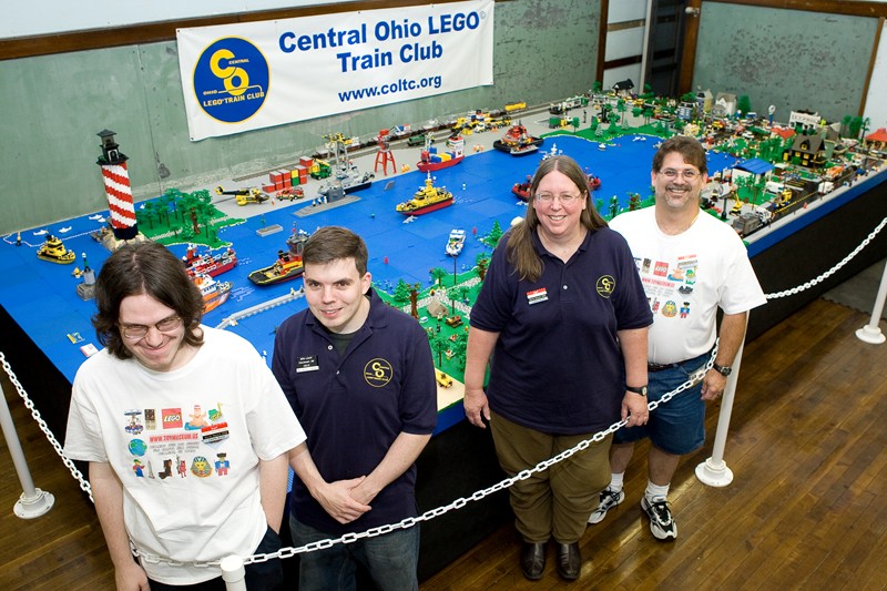 brickshow08_02.jpg