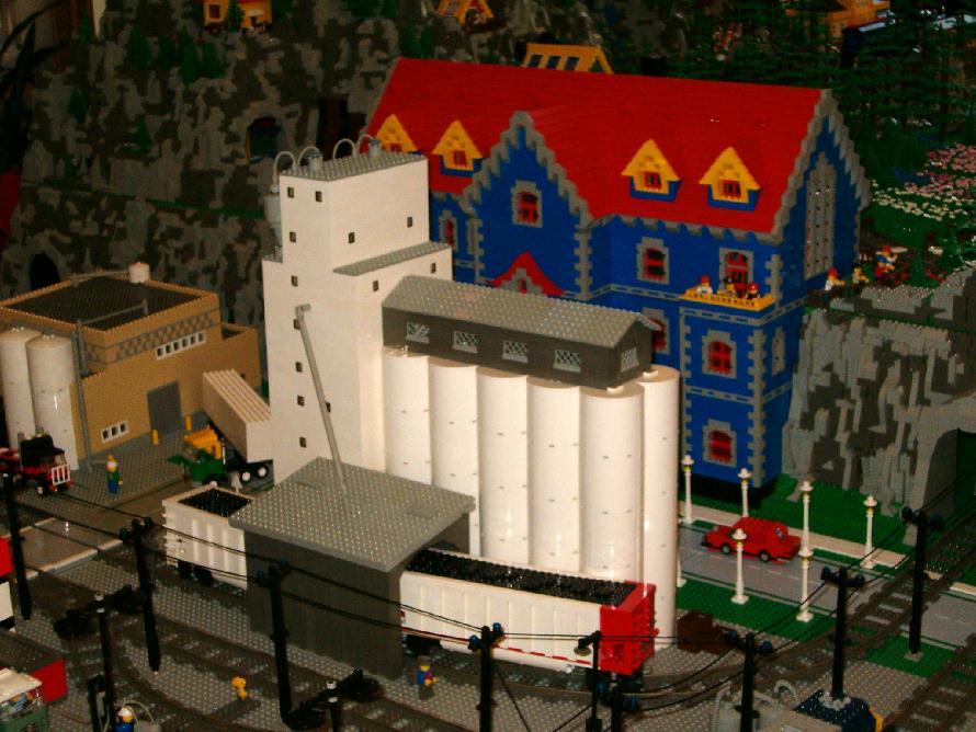 silos.jpg