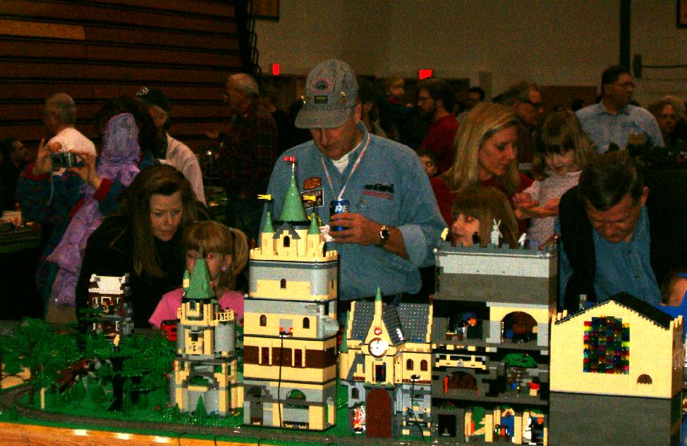 crowd2.jpg