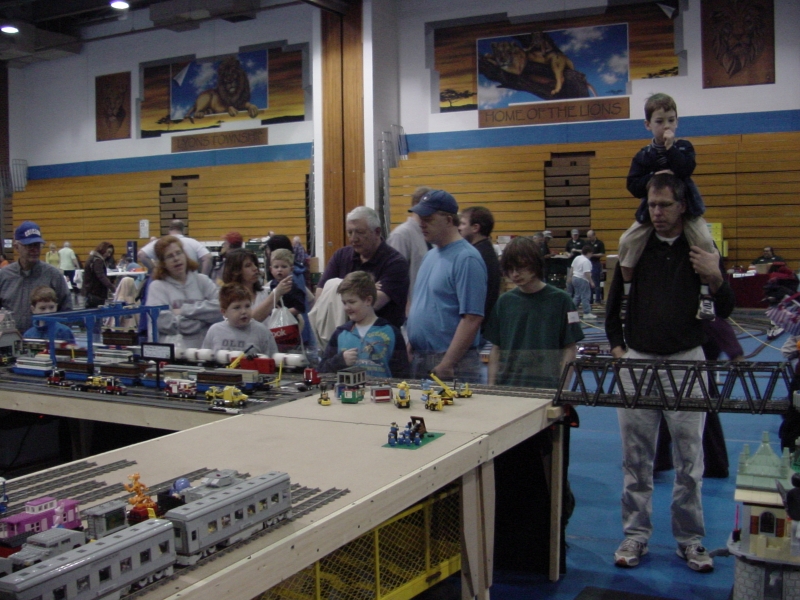 crowd2.jpg