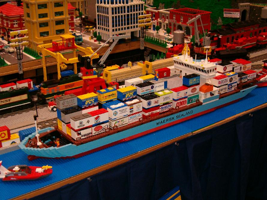 maersk.jpg
